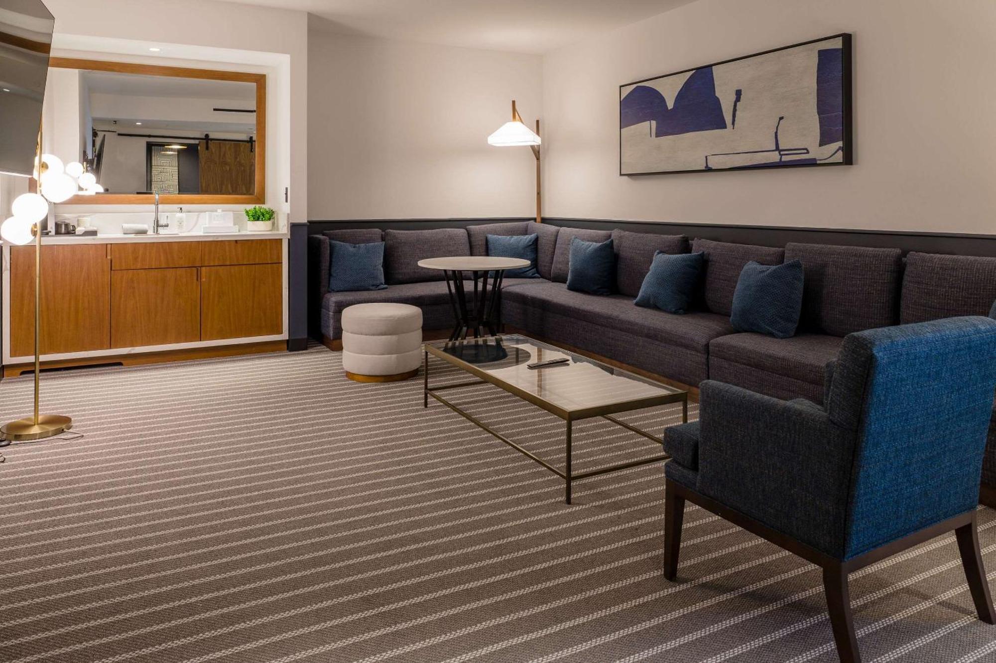 Cambria Hotel Boston Сомервилл Экстерьер фото